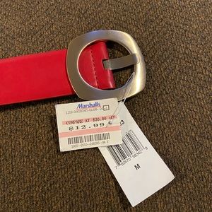 Woman’s medium belt